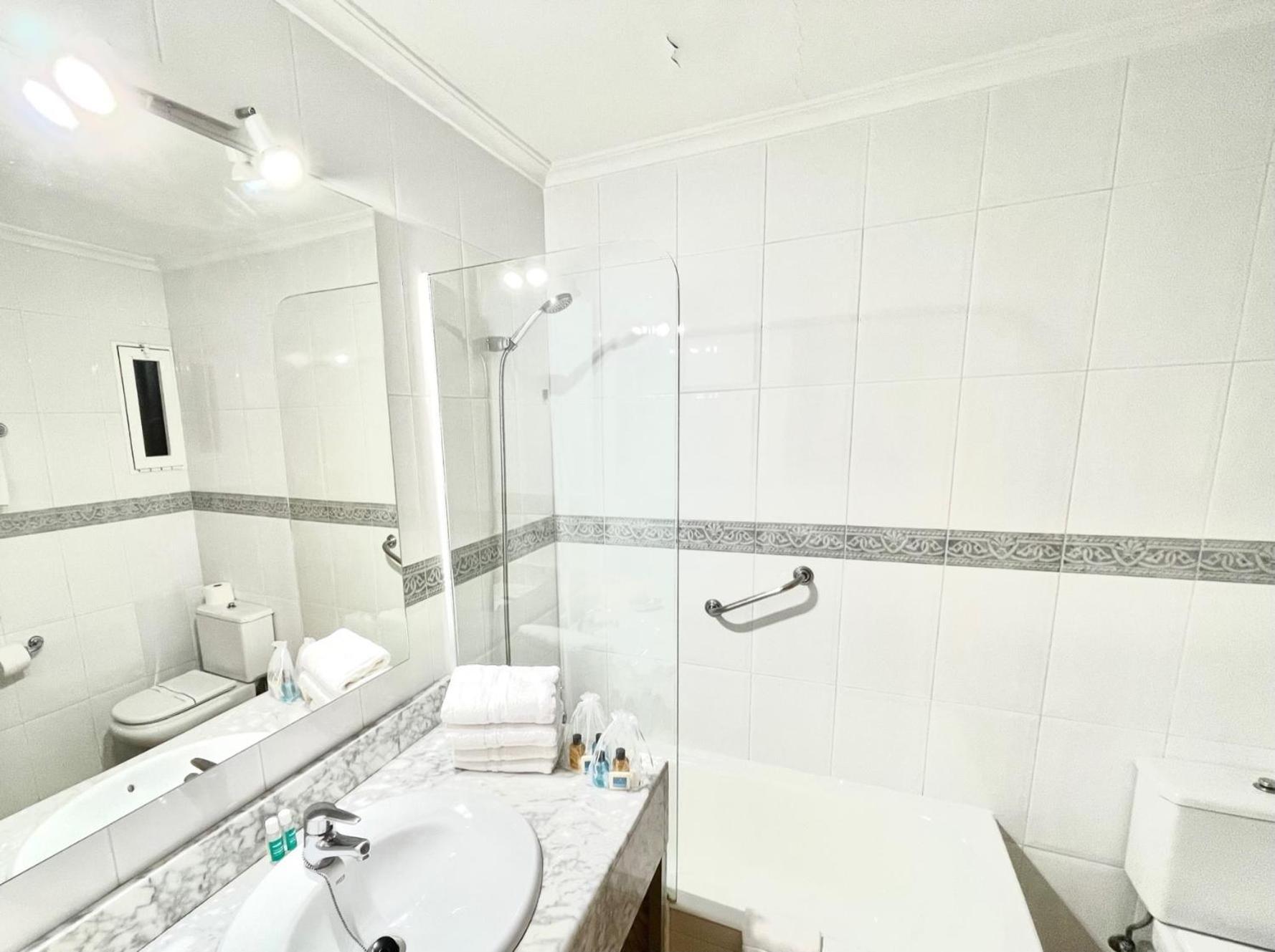 Apartamentos Ulia Benidorm Kültér fotó